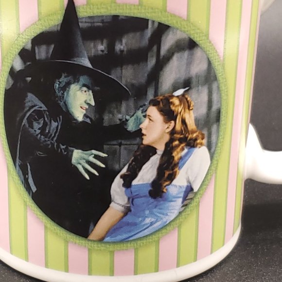 Wizard Of Oz Coffee Mug Dorothy & Wicked Witch, Flying Monkeys - Picture 2 of 6